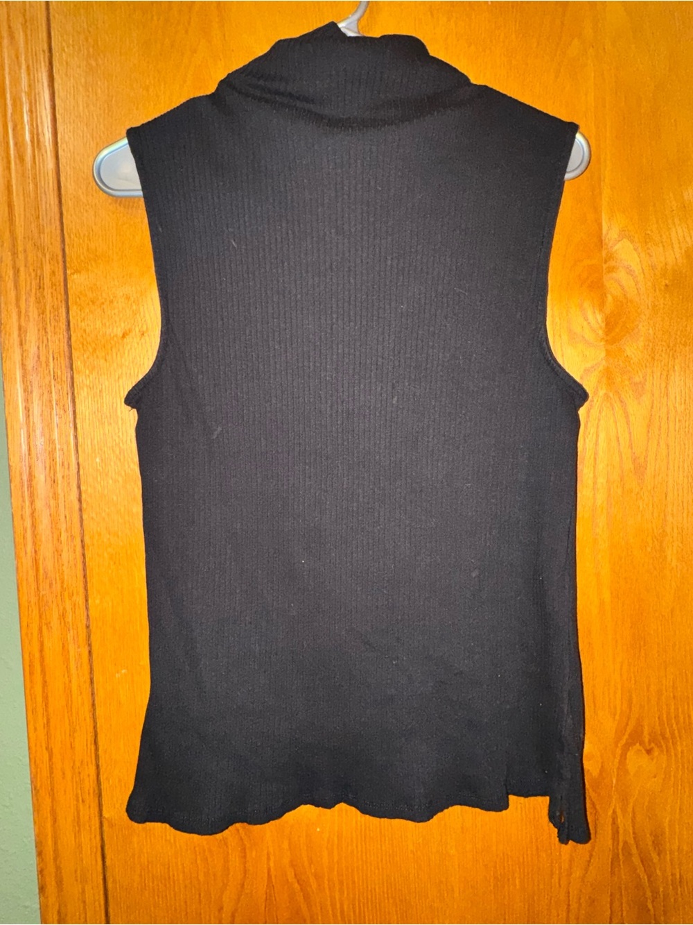 nine britton Black Sleeveless Ribbed Mock Neck Top